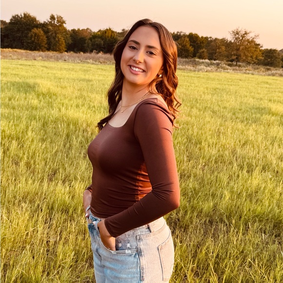 Meet your Posher, Raquel - Picture 1 of 1